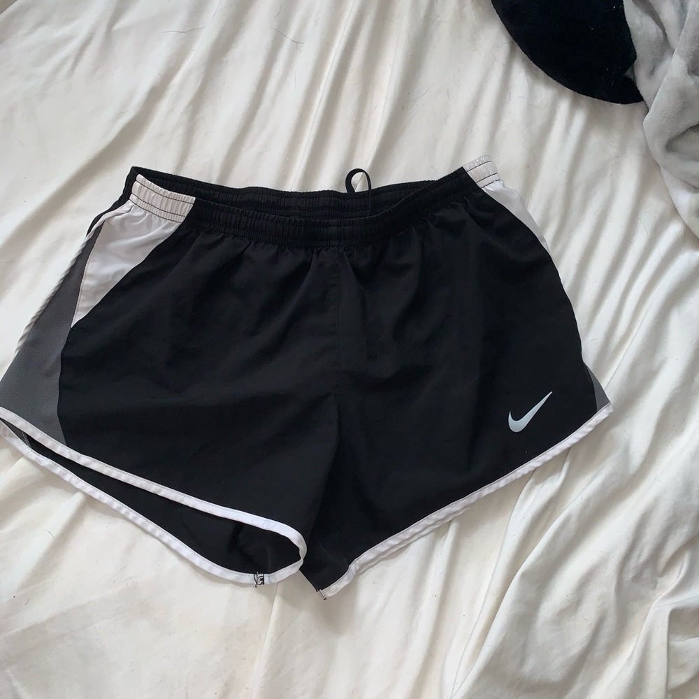 black nike dri-fit shorts
